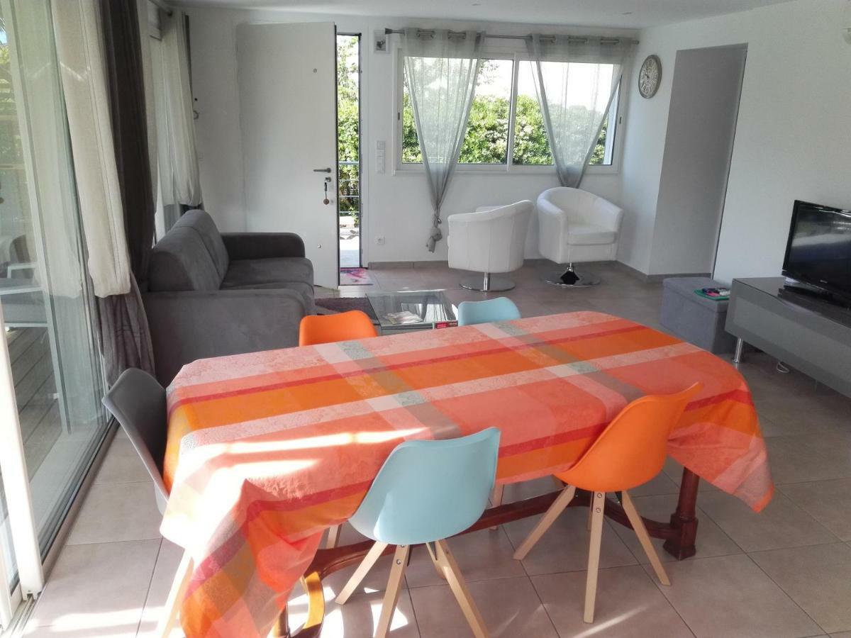 Au Domaine De Lea Apartment Hyeres Exterior photo